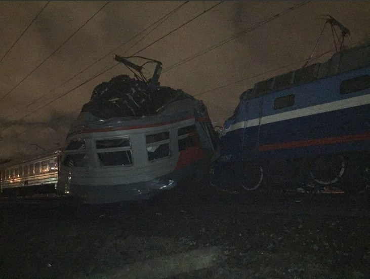 Vilcienu sadursmē Maskavā vairāk kā 30 cietušie FOTO/VIDEO (Attēls 0)