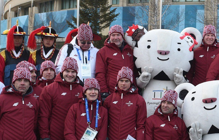 Mēs lepojamies! Phjončhanā jau ceremonijas sākumā sagaida Latvijas sportistus (Attēls 2)
