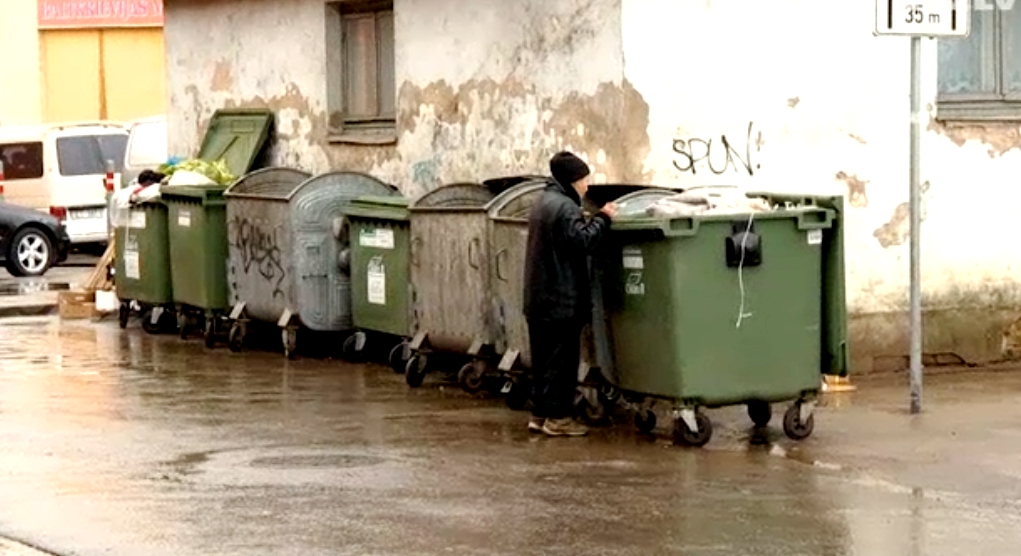 Šokējoši! Pļavnieku čeburekus pilda ar gaļu no miskastēm (Attēls 3)