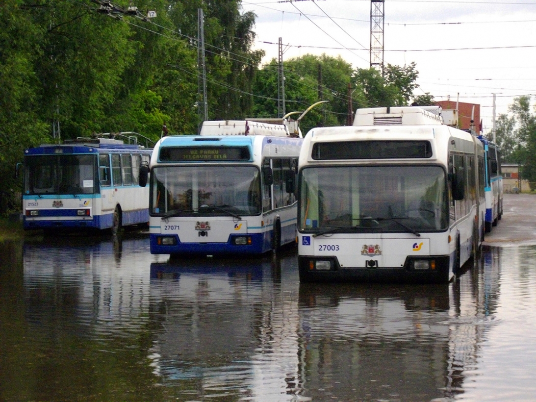 Rīgas domnieki jukuši? Trolejbusi vizināsies mīnus 40 C par nodokļu maksātāju naudu (Attēls 0)