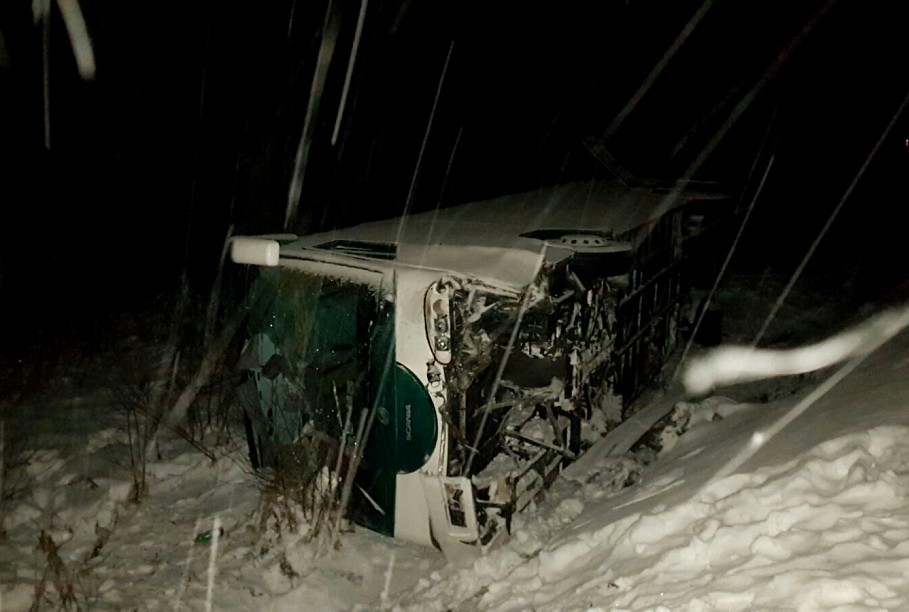 Autobusa avārijā uz Ainažu šosejas cietuši vairāk kā 20 bērni (Attēls 3)