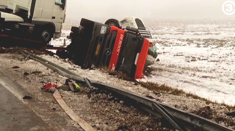 Septiņu kravas auto avārija. Vai tā kaut ko māca mūsu atbildīgajiem dienestiem? (Attēls 2)