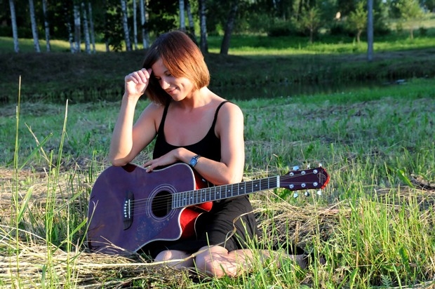 Šokējoši. 32 gadu vecumā mirusi TV3 šova Koru Kari dziedātāja Aija Eriņa no Rēzeknes Zaļo pakalnu kora (Attēls 2)
