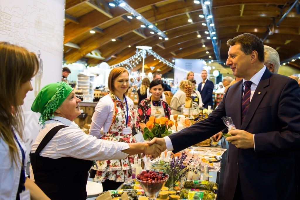 No lietišķiem kontaktiem līdz gastronomiskiem baudījumiem izstādē Riga Food 2017 (Attēls 0)