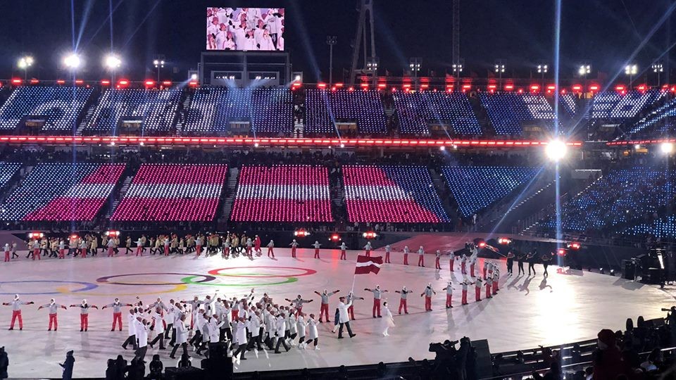 Mēs lepojamies! Phjončhanā jau ceremonijas sākumā sagaida Latvijas sportistus (Attēls 1)