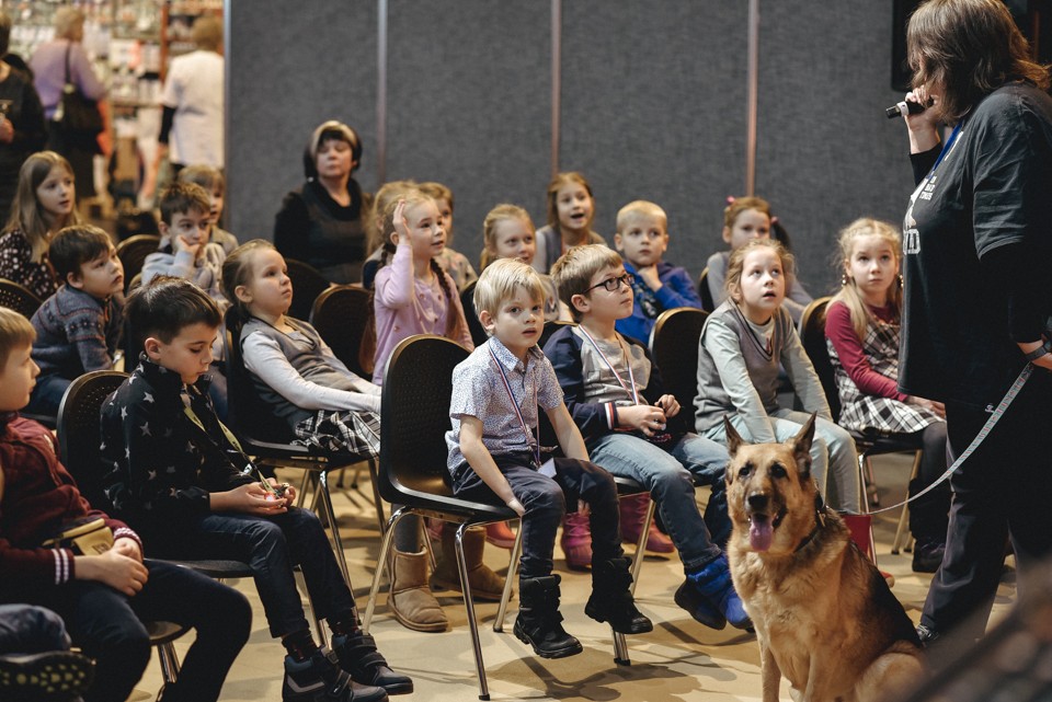 Aizraujoši piedzīvojumi bērniem un vecākiem Ķīpsalā - izstādes 'Skola 2019' un  'Latvijas Grāmatu izstāde' (Attēls 0)