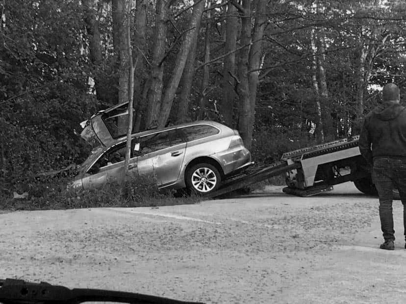 Bez tiesībām un alkohola reibumā. Autokatastrofā mirst 15 gadus vecā Elīna. Liepāja publisko meitenes foto un iespējamā slepkavas vārdu (Attēls 1)