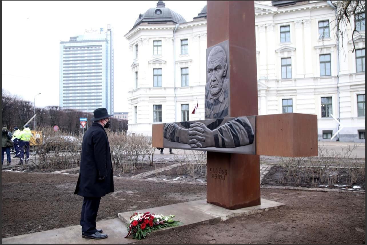Vai tiešām latviešu tauta pelnījusi tādu prezidentu? No nodokļu maksātāju naudas 40 miljoni... (Attēls 3)