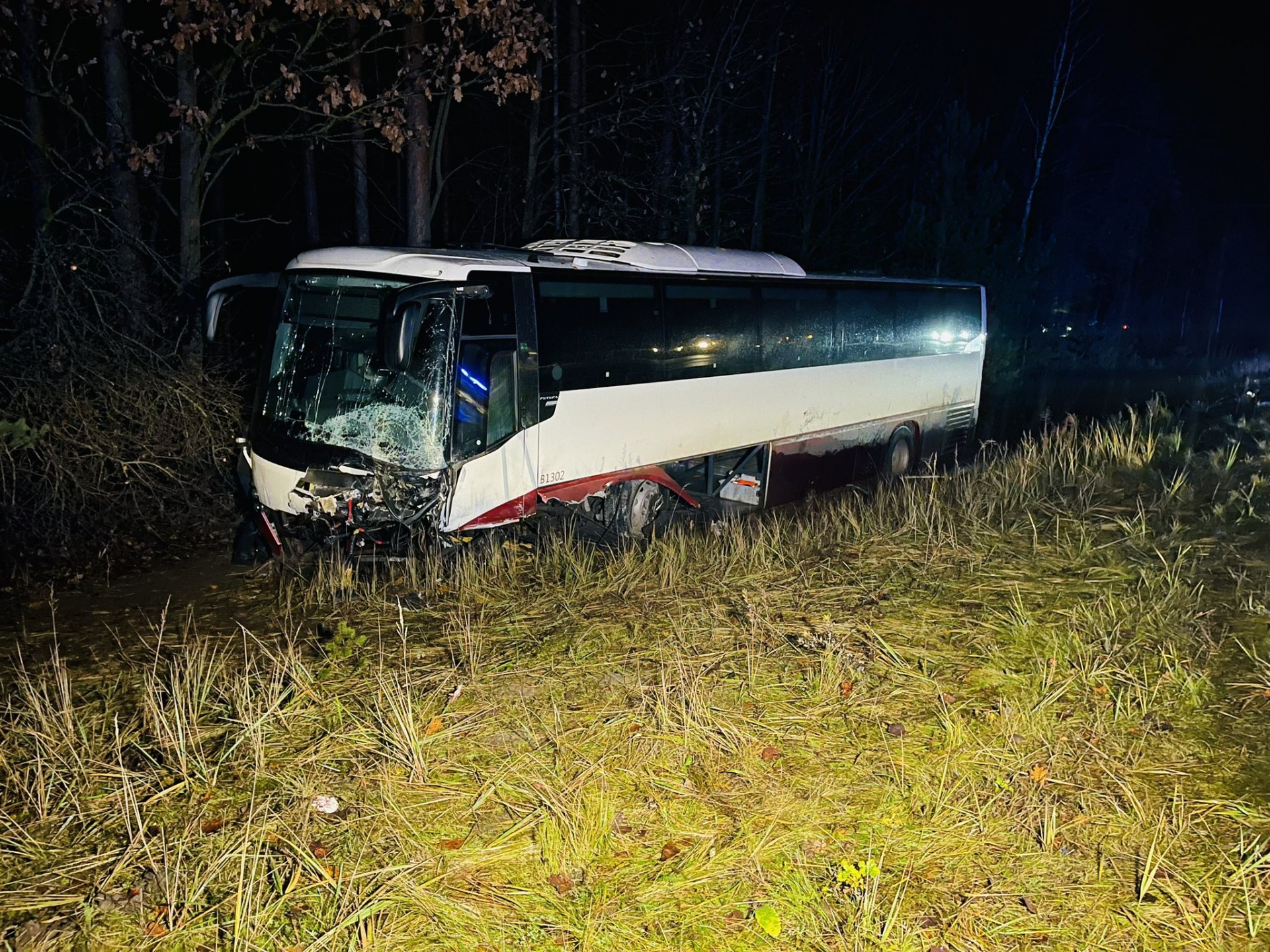 13 ātrās palīdzības. Šaušalīgākā autokatastrofa Latvijā. FOTO. VIDEO (Attēls 1)