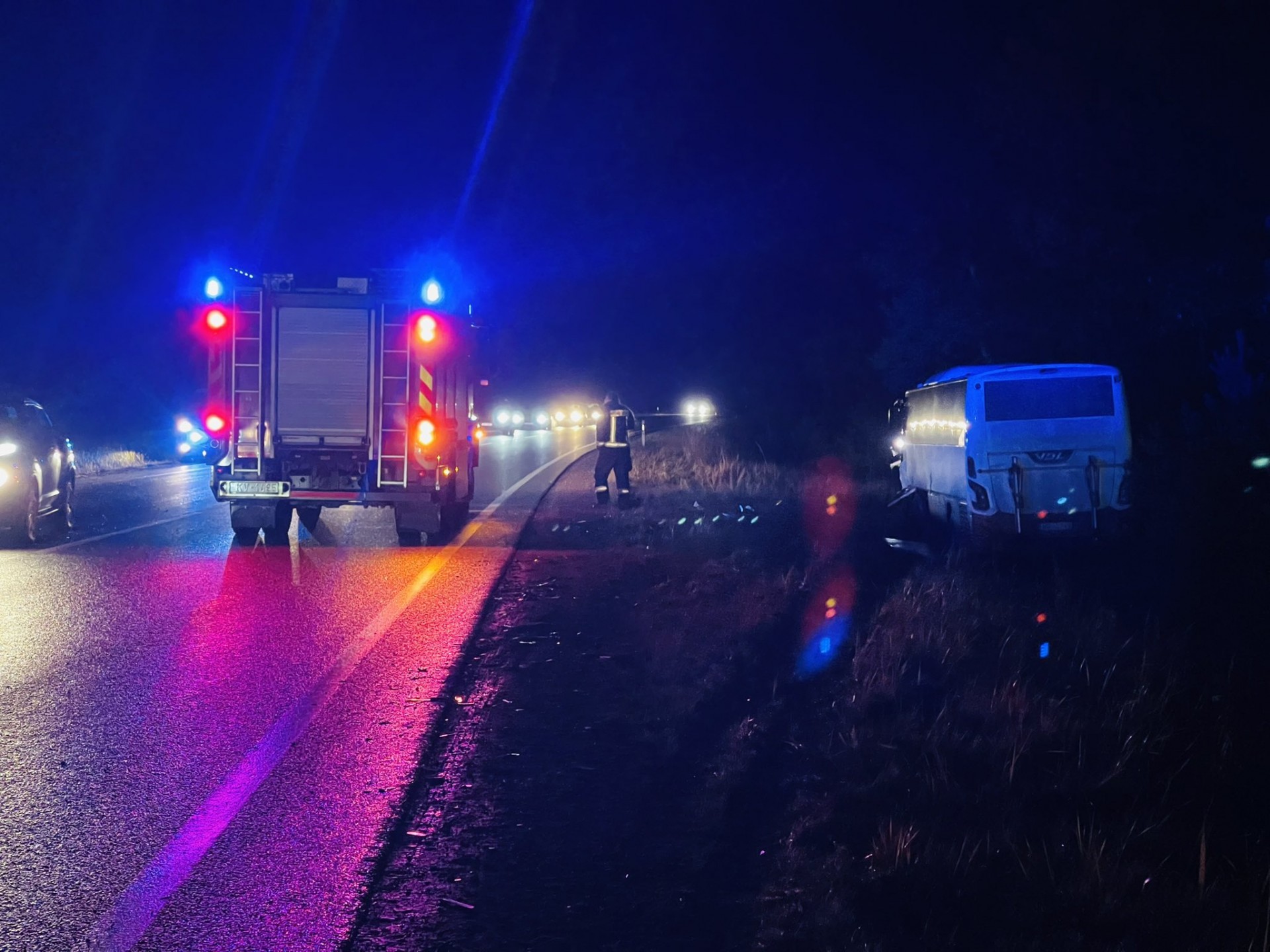 13 ātrās palīdzības. Šaušalīgākā autokatastrofa Latvijā. FOTO. VIDEO (Attēls 3)