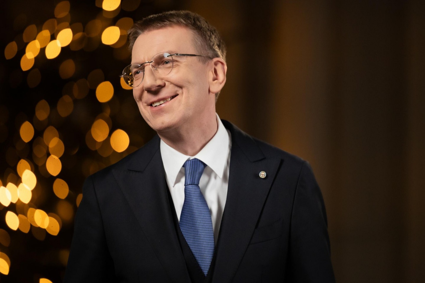 Kritizēts par pīrādziņiem un par "katram savu Latviju". Valsts prezidenta Edgara Rinkēviča uzruna gadumijā 2024 (Attēls 0)