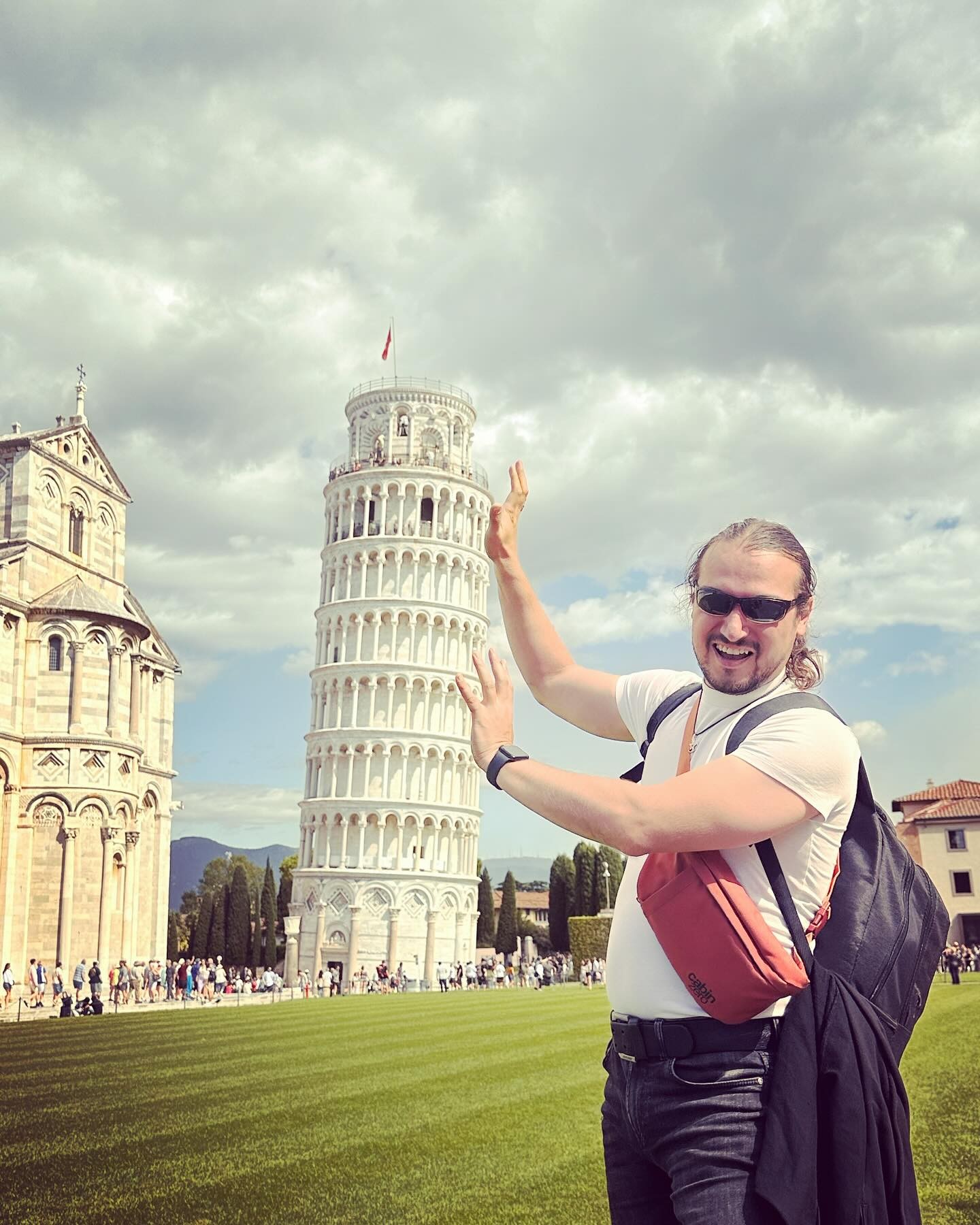 Šokējoši! Raganā un Līgatnē darbojas krimināls grupējums - pārdur riepas un vēlāk par lielu naudu uzmācas atjaunot (Attēls 0)