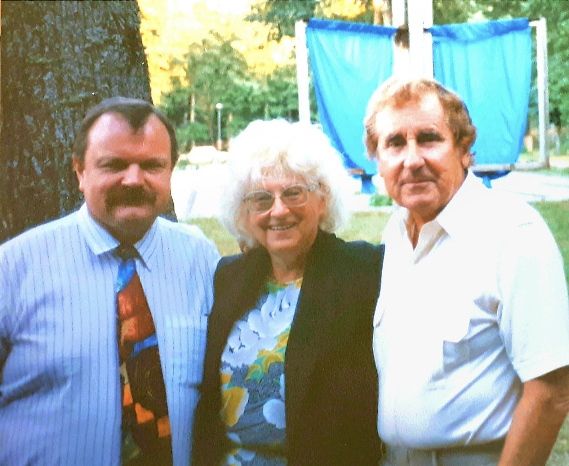 ATVADU FOTO UN VIDEO. Viņu un viņa dziesmas mīlēja mūsu māmiņas, omītes un vecvecmāmiņas. Ilmārs Dzenis In Memoriam  (Attēls 3)
