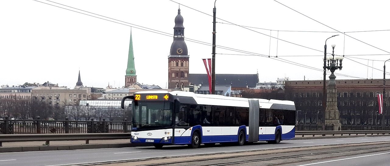 Atā, dārgie taksometri, par 70 EUR!!! 22. autobuss 365 dienas gadā tagad kursē katru nakti: RĪGAS CENTRS - LIDOSTA RĪGA - RĪGAS CENTRS (Attēls 1)