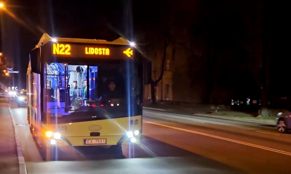 Atā, dārgie taksometri, par 70 EUR!!! 22. autobuss 365 dienas gadā tagad kursē katru nakti: RĪGAS CENTRS - LIDOSTA RĪGA - RĪGAS CENTRS (Attēls 3)