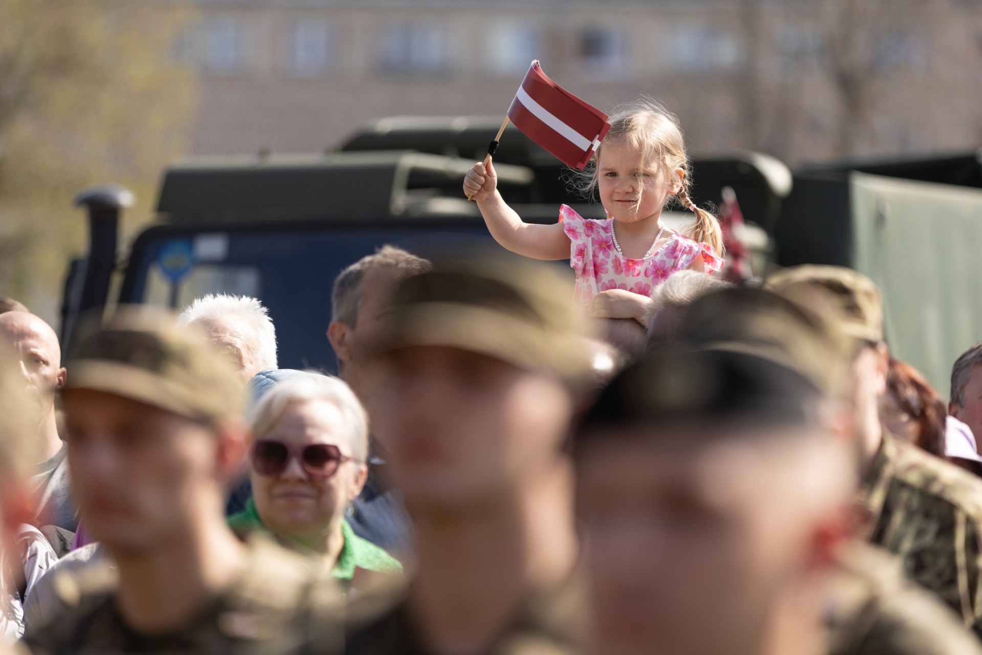 Mūsu zeme Latvija! FOTO un VIDEO no no militārās parādes Aizkrauklē (Attēls 1)