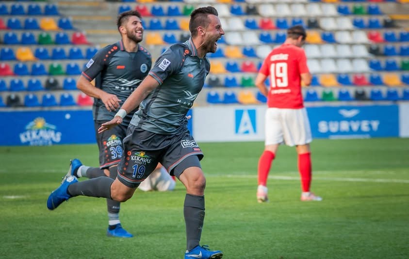 Tikai 39 gadi. Savā dzimšanas dienā traģiski gājis bojā Latvijas futbola čempions Šarpars (Attēls 0)
